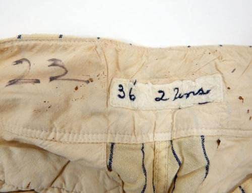 1961 קנזס סיטי אתלטיקה 2 משחק משומש מכנסיים לבנים DP26419 - משחק משומש מכנסי MLB