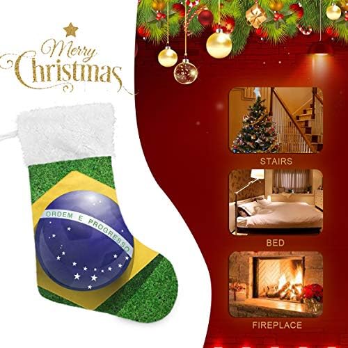 כדור כדורגל Pimilagu עם דגל ברזילאי על שדה גרבי חג המולד 1 חבילה 17.7 , תלויים גרביים לקישוט חג המולד